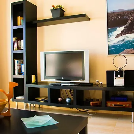 Puerto Del Carmen Pool * פוארטו דל כרמן